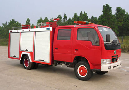 東風(fēng)小霸王水罐消防車(chē)2-3噸